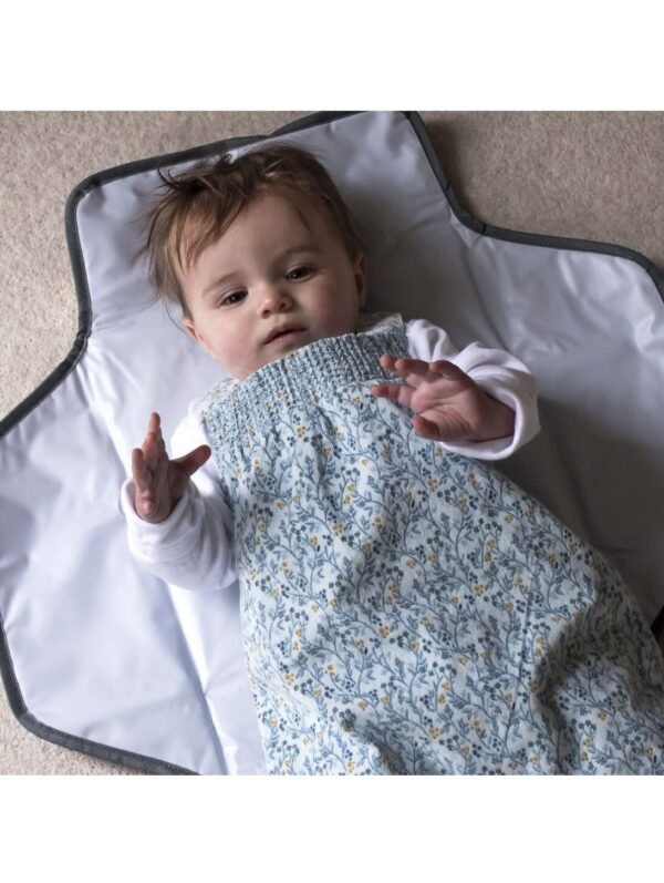 Nešiojamas vystymo kilimėlis LittleLife Portable Changing Mat - Image 4
